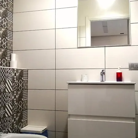 Le Vele בית הארחה דסנזאנו דל גארדה